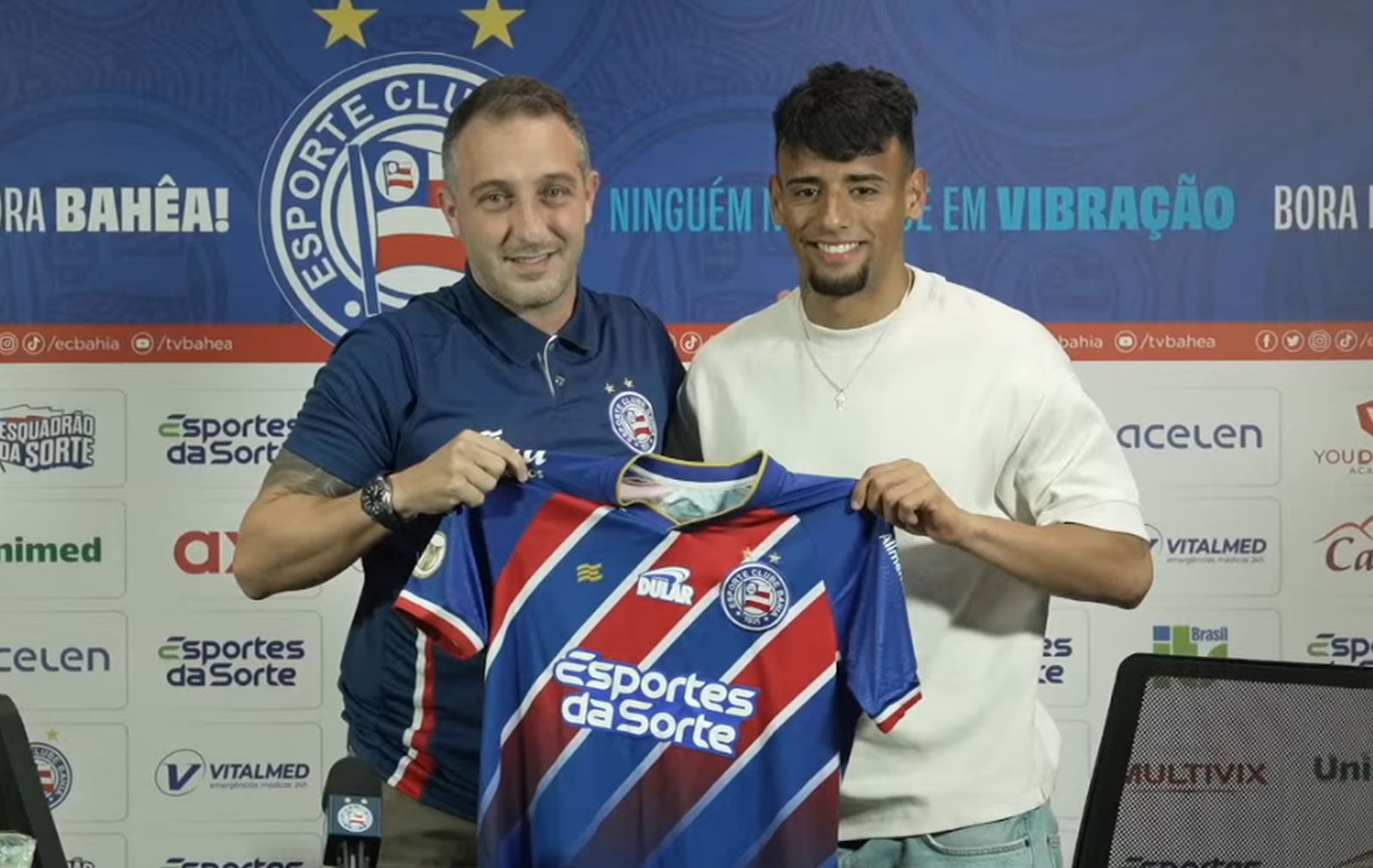 Lucho Rodríguez é apresentado pelo Bahia e explica estilo de jogo