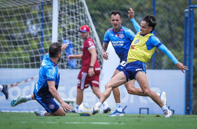 biel em treino do bahia no ct