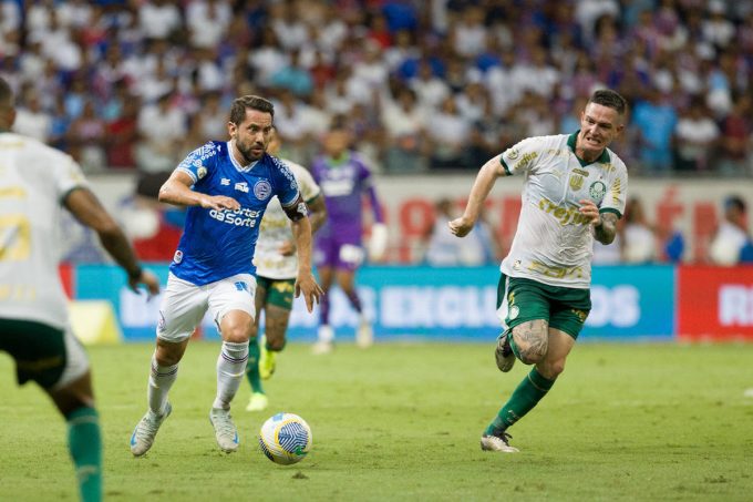 everton ribeiro em bahia x palmeiras