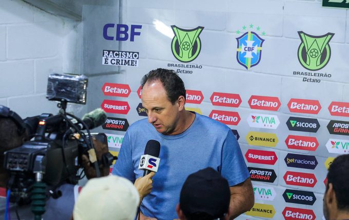 rogério ceni em entrevista coletiva